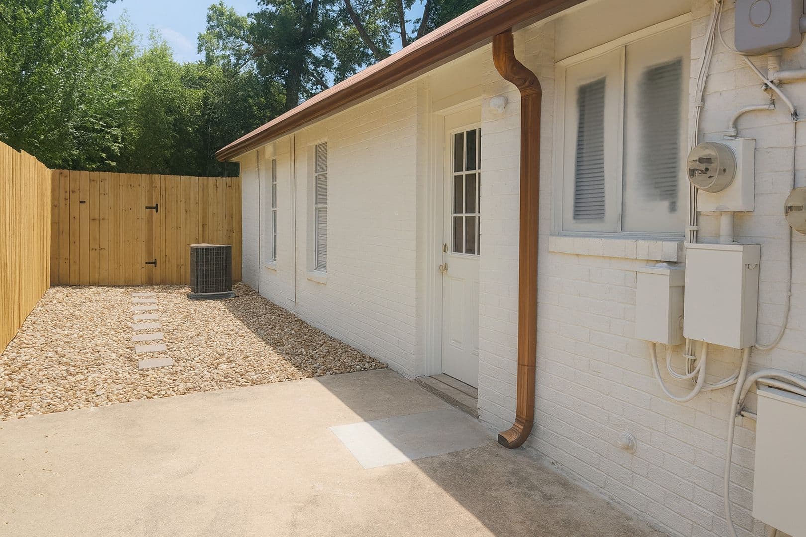 Austin Multiplex: 1005 W Martin Luther King Jr Blvd - Unit B