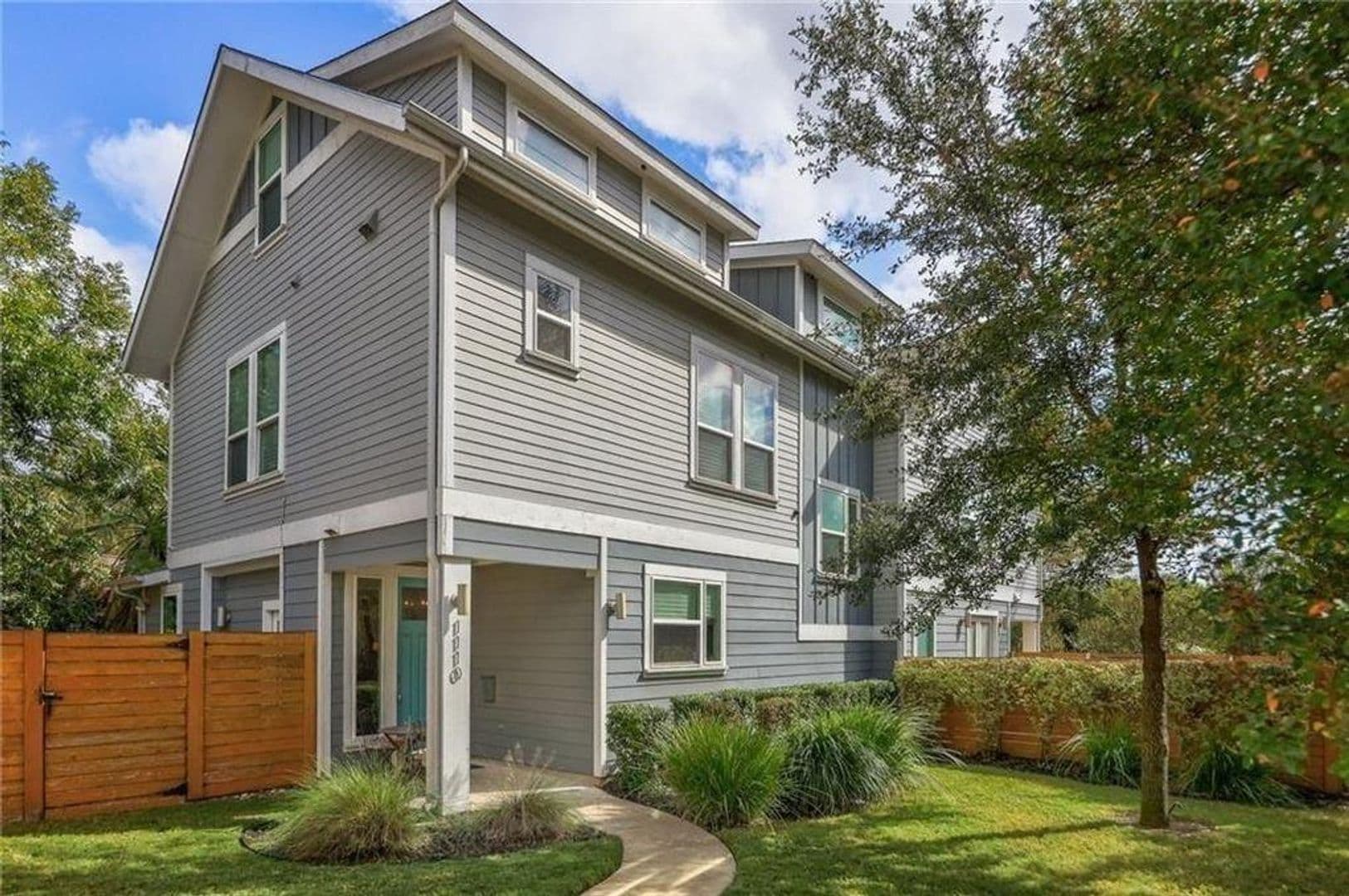 Austin House: 1110 Concordia Ave