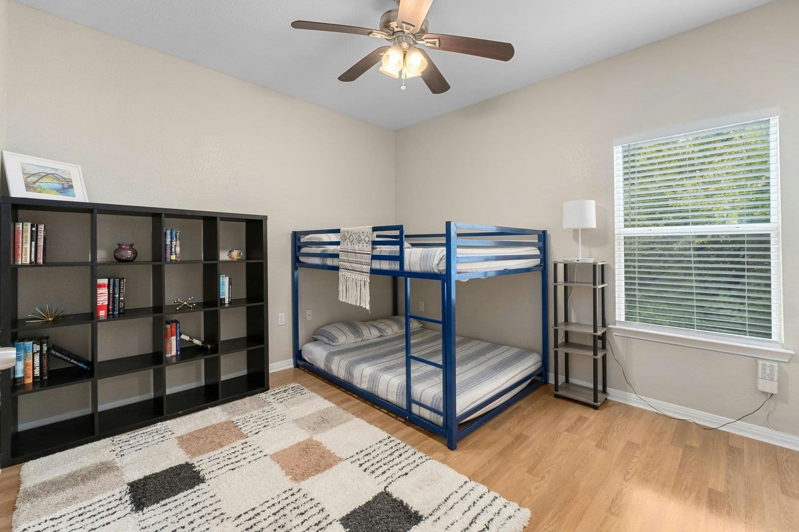 Austin Multiplex: 2917 E 16th St