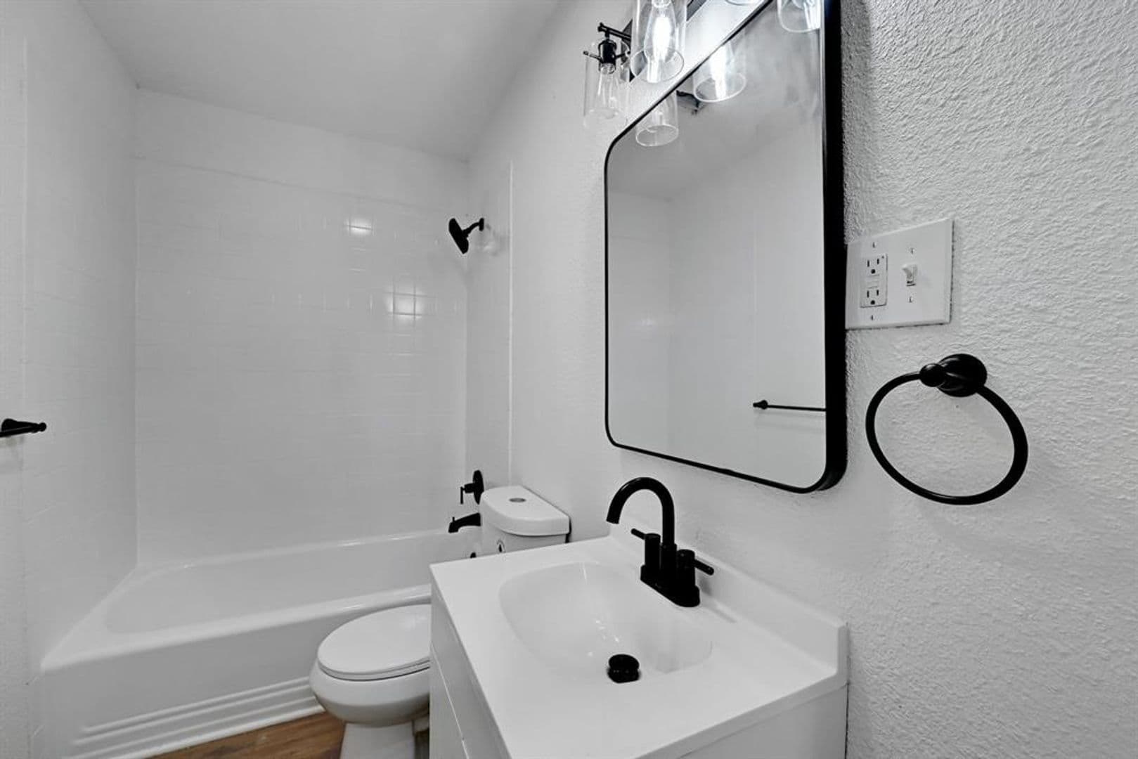 Austin Multiplex: 2305 Longview St
