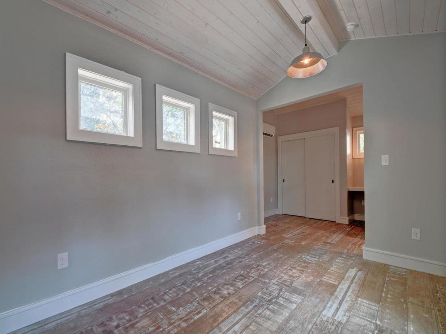 Austin House: 1203 W 22nd 1/2 St