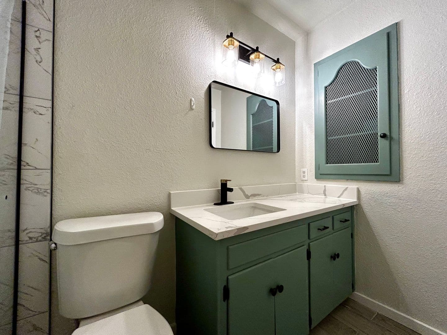 Austin Multiplex: 1005 W Martin Luther King Jr Blvd - Unit B