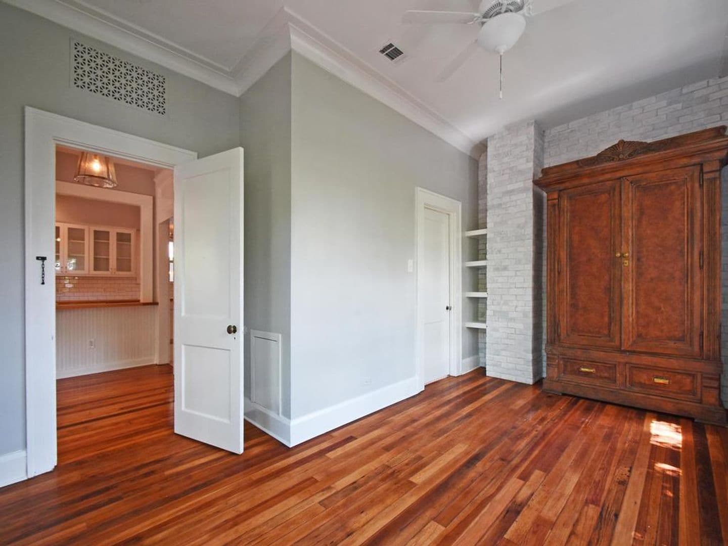 Austin House: 1203 W 22nd 1/2 St