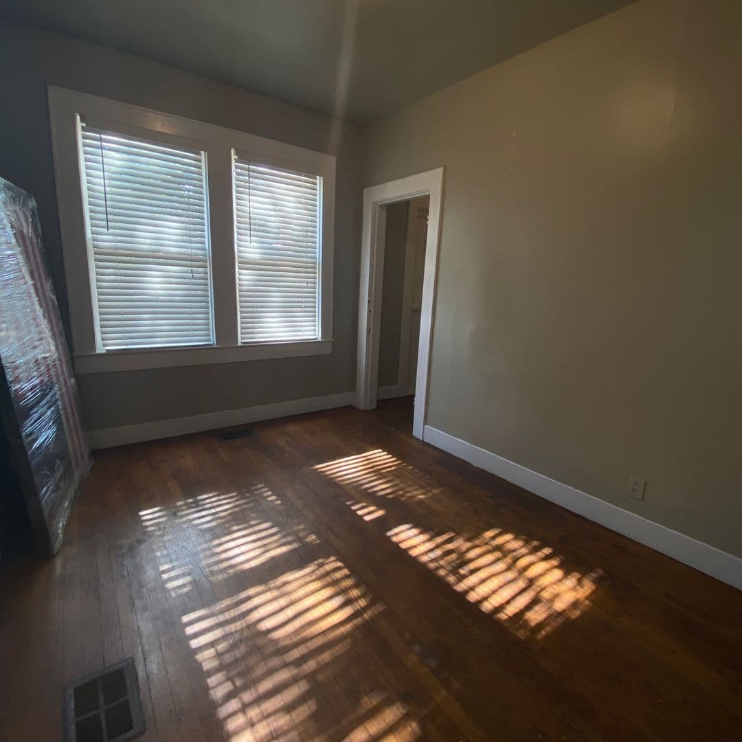 Austin Multiplex: 2714 Whitis Ave - Entire House