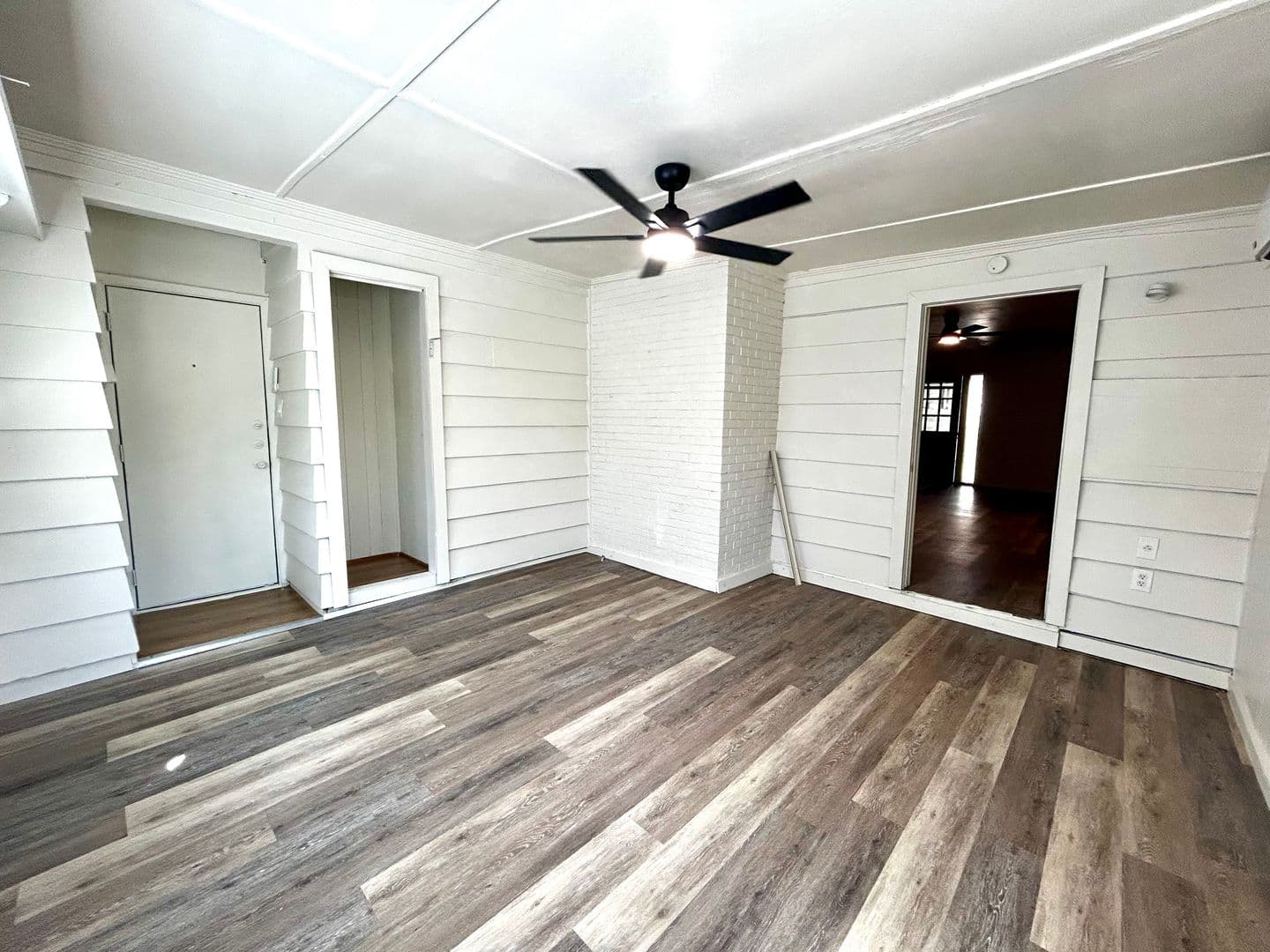 Austin Multiplex: 3304 Tom Green St