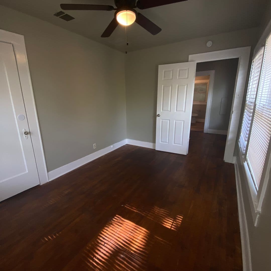 Austin Multiplex: 2714 Whitis Ave - Entire House