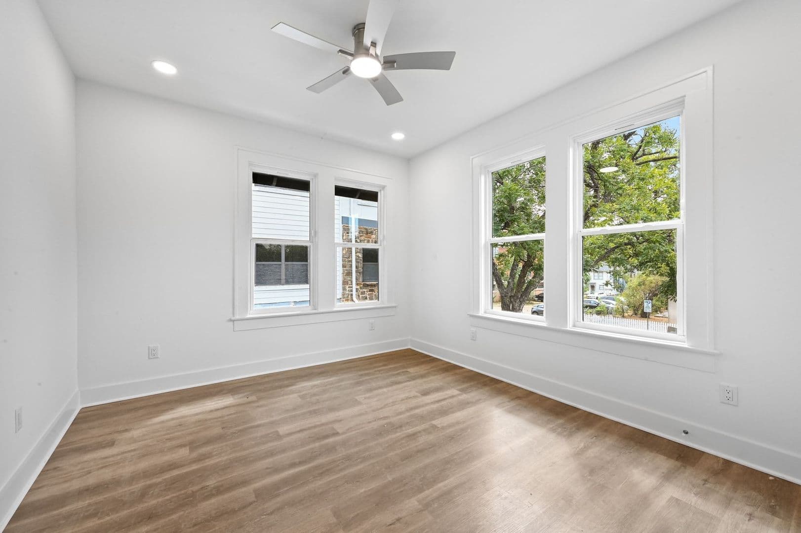 Austin House: 910 W 22nd 1/2 St