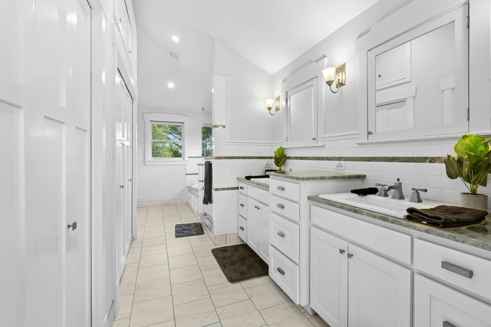 Austin House: 1206 West 22 1/2 Street