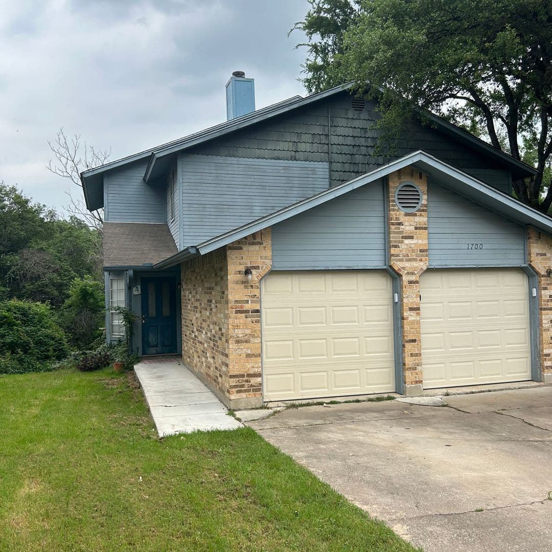 Austin Multiplex: 1700 Waterloo Trl