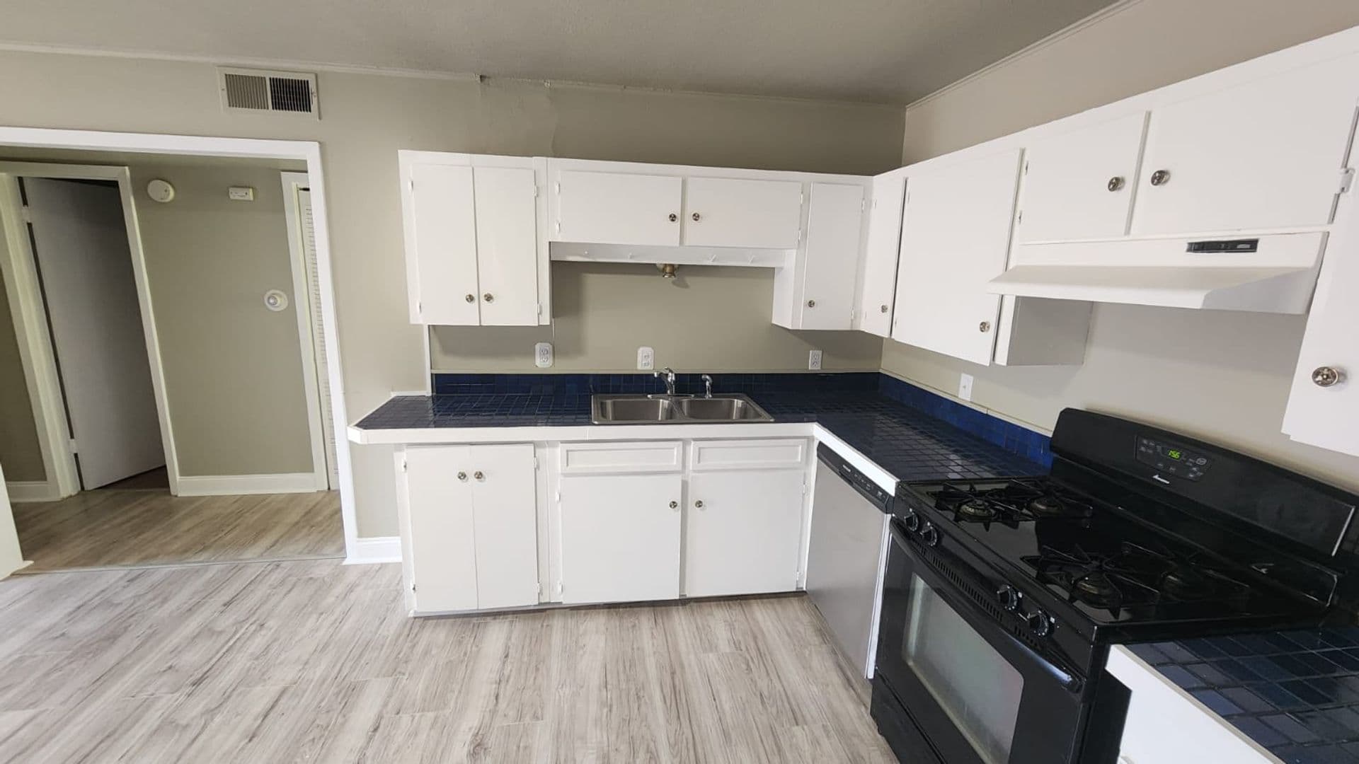 Austin Condo: 1304 Summit St