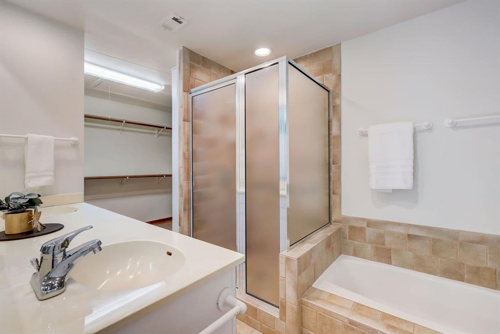 Austin House: 805 Leonard St