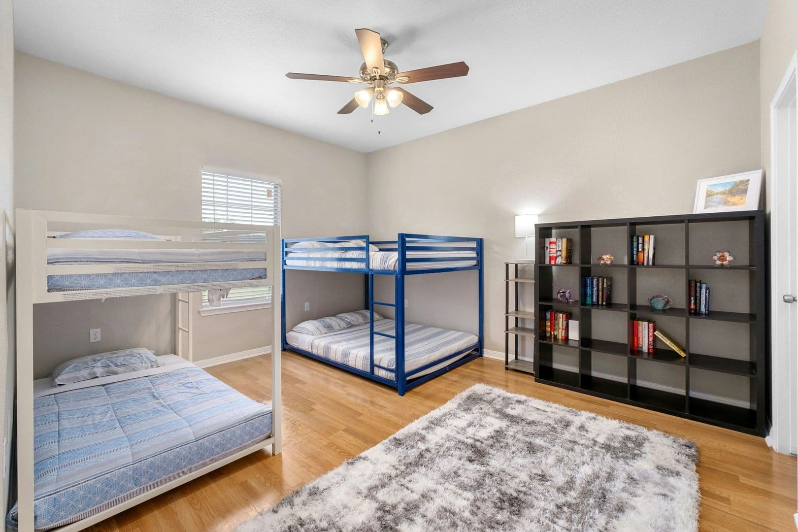 Austin Multiplex: 2917 E 16th St
