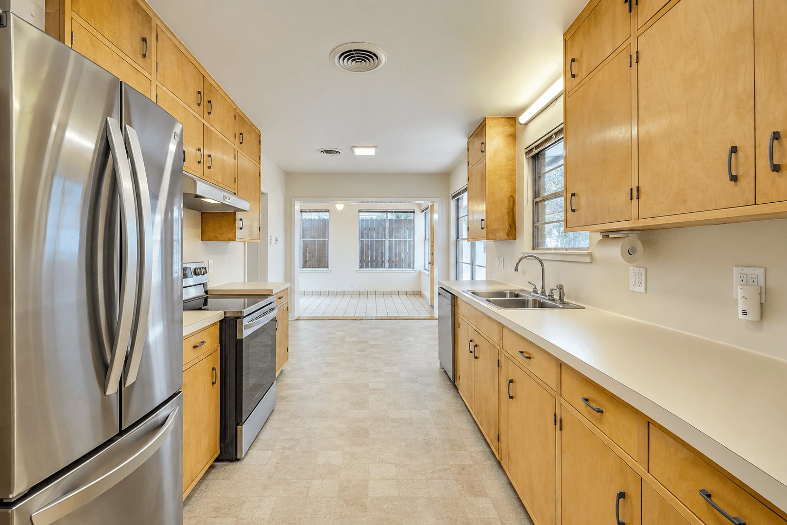 Austin House: 604 Bellevue Pl.