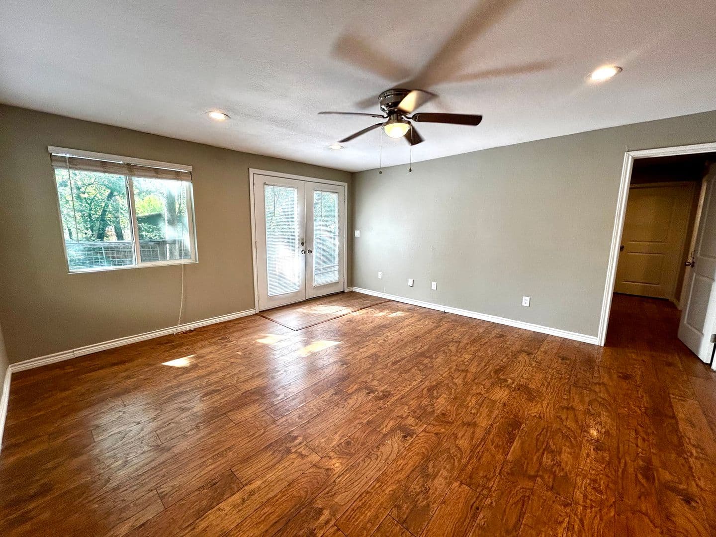 Austin Multiplex: 3305 Clawson Rd
