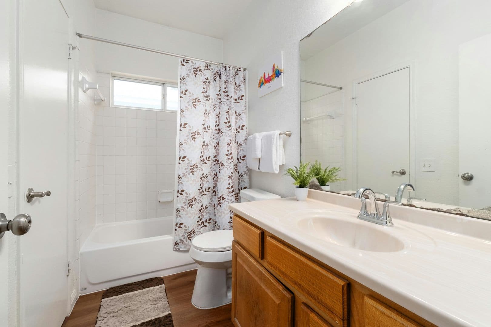 Austin Multiplex: 2917 E 16th St