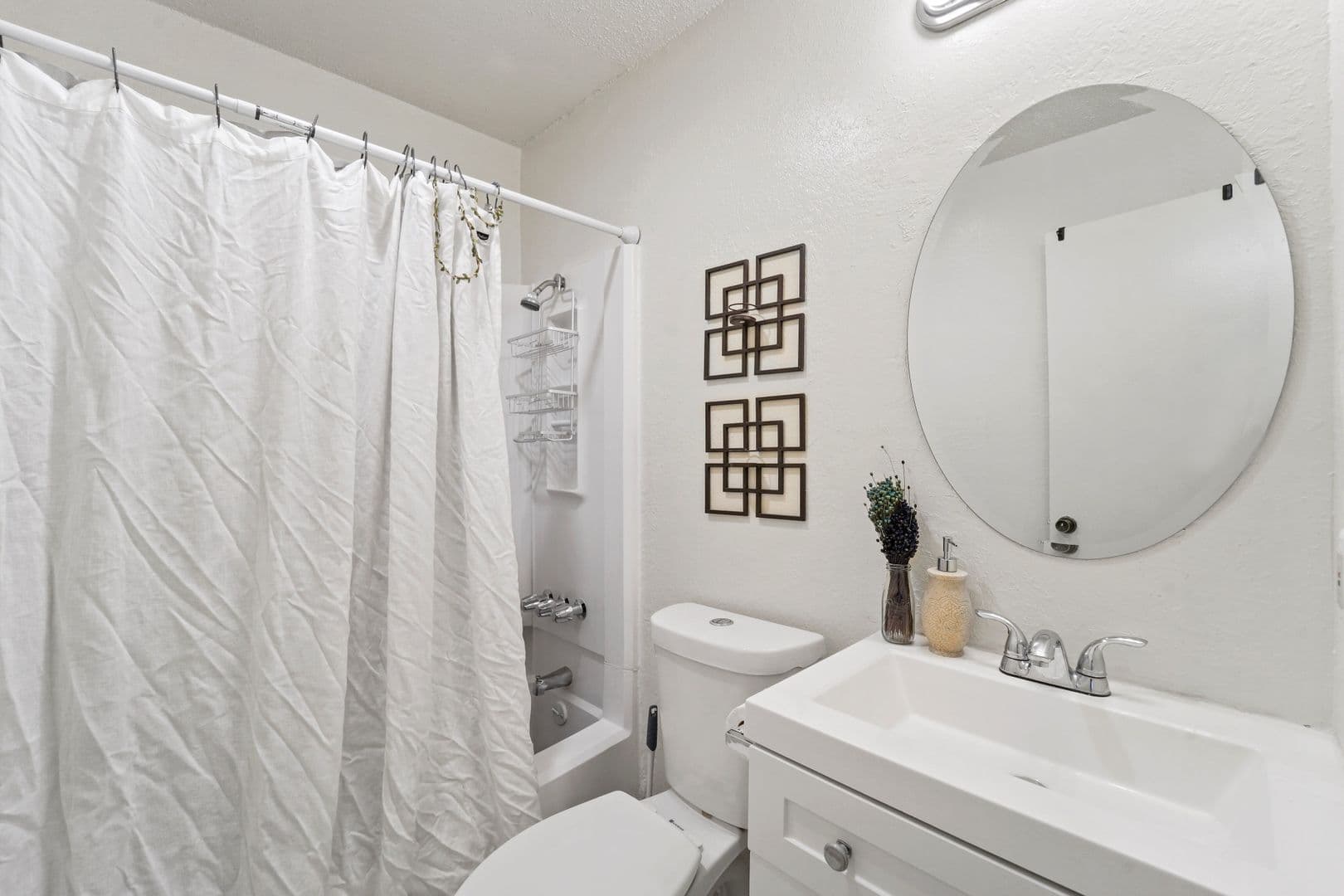 Austin Apartment: 823 Taulbee Ln