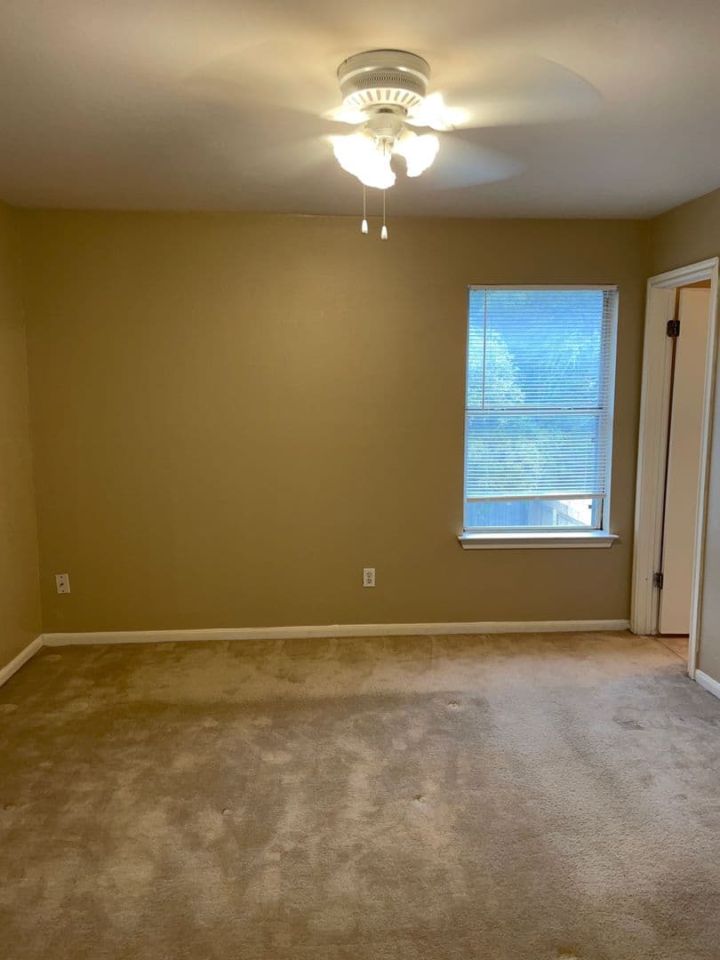 Austin Multiplex: 2400 Riddle Rd - Unit B