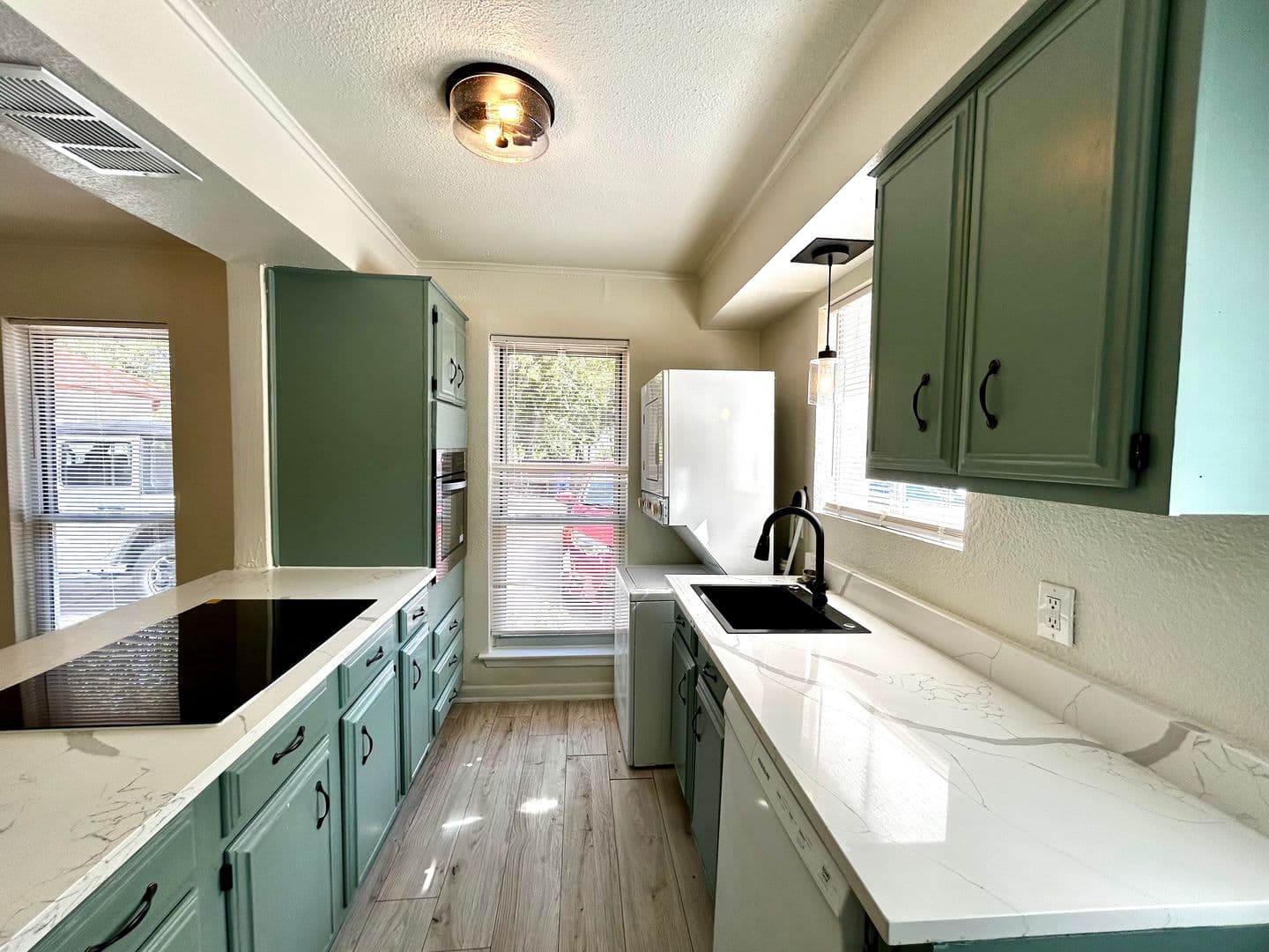 Austin Multiplex: 1005 W Martin Luther King Jr Blvd - Unit B