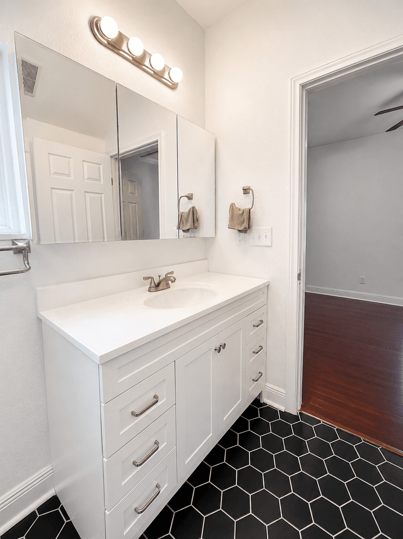 Austin House: 1612 Miriam #B