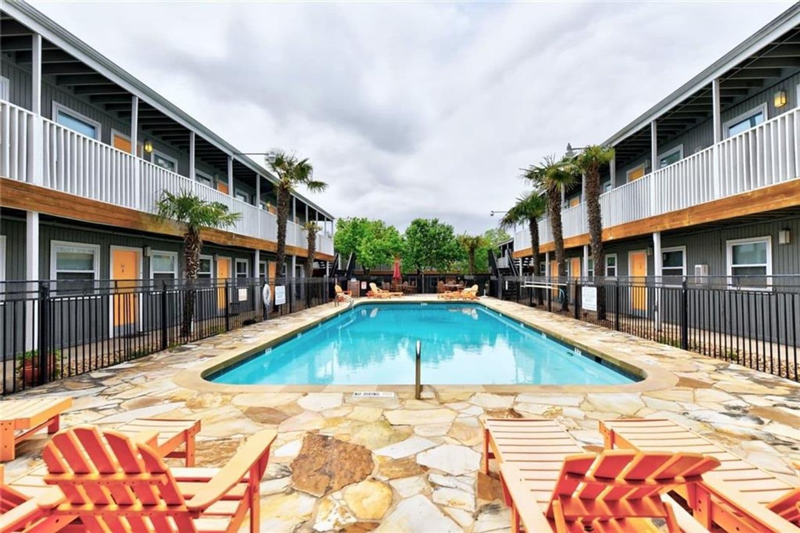 Austin Apartment: 2401 Manor Rd