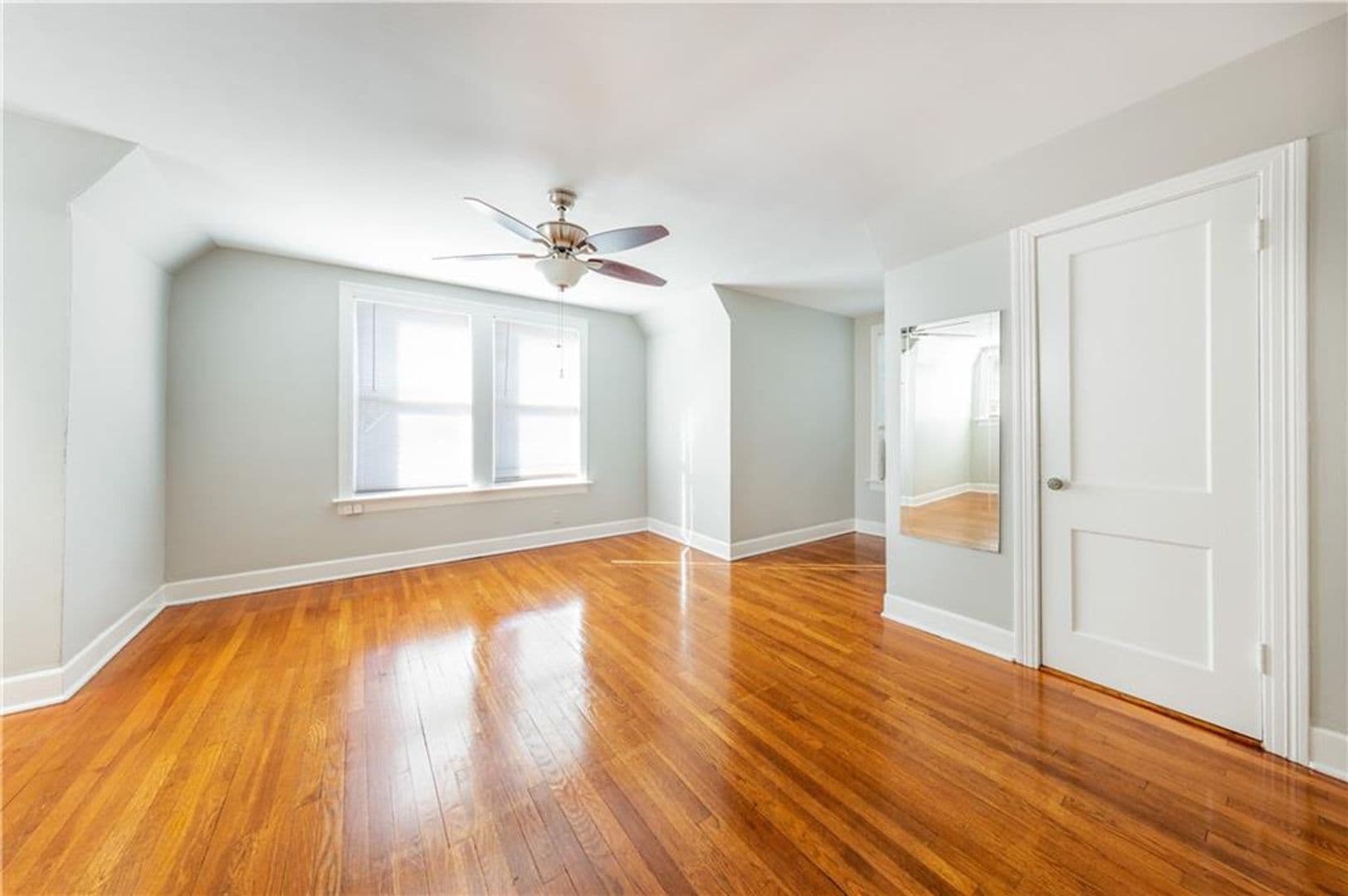 Austin Multiplex: 407 E 32nd St