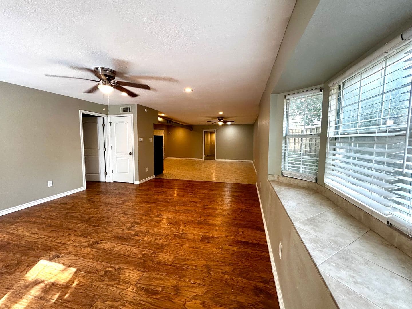 Austin Multiplex: 3305 Clawson Rd