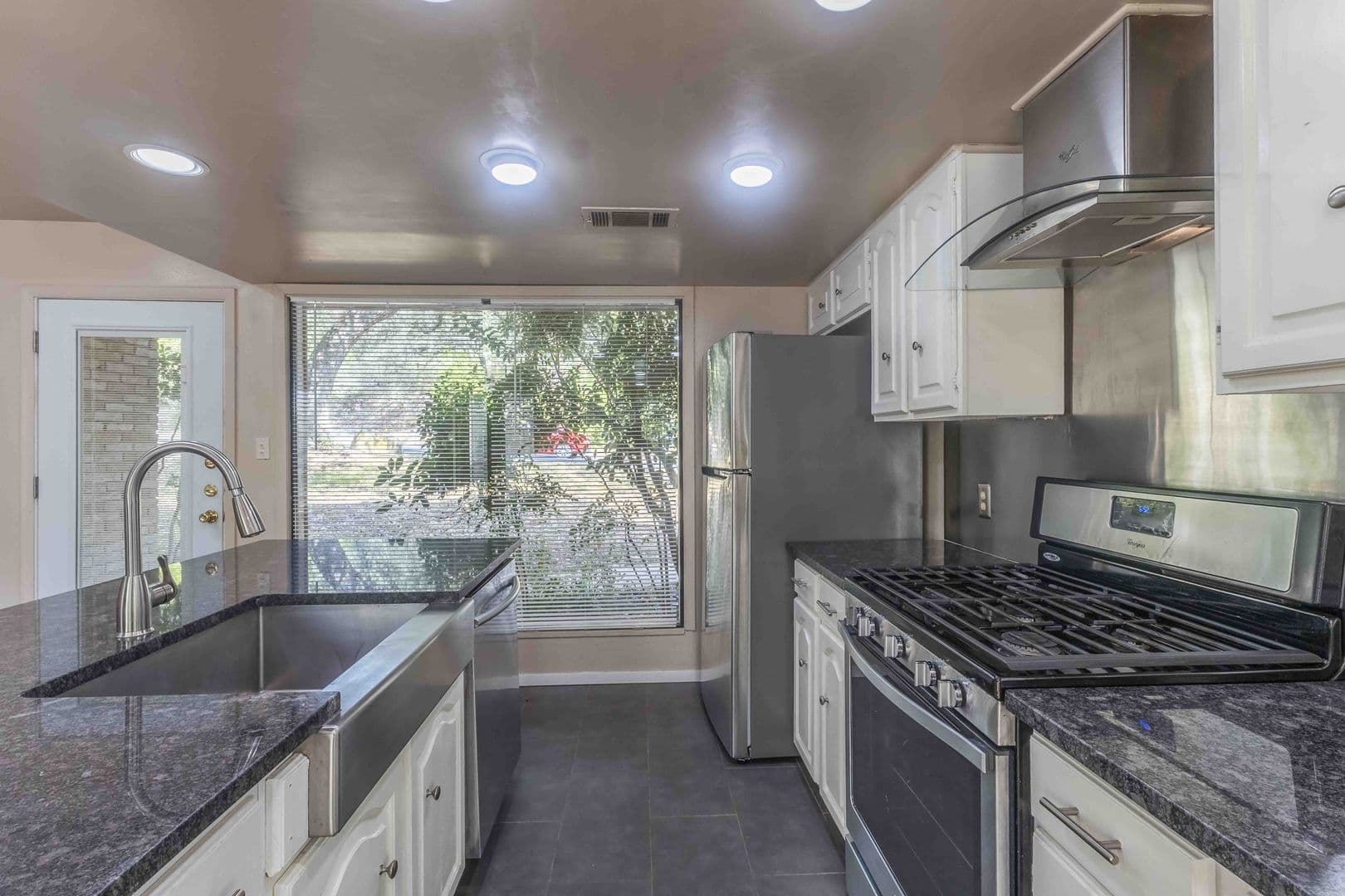 Austin Multiplex: 3901 Knollwood Dr