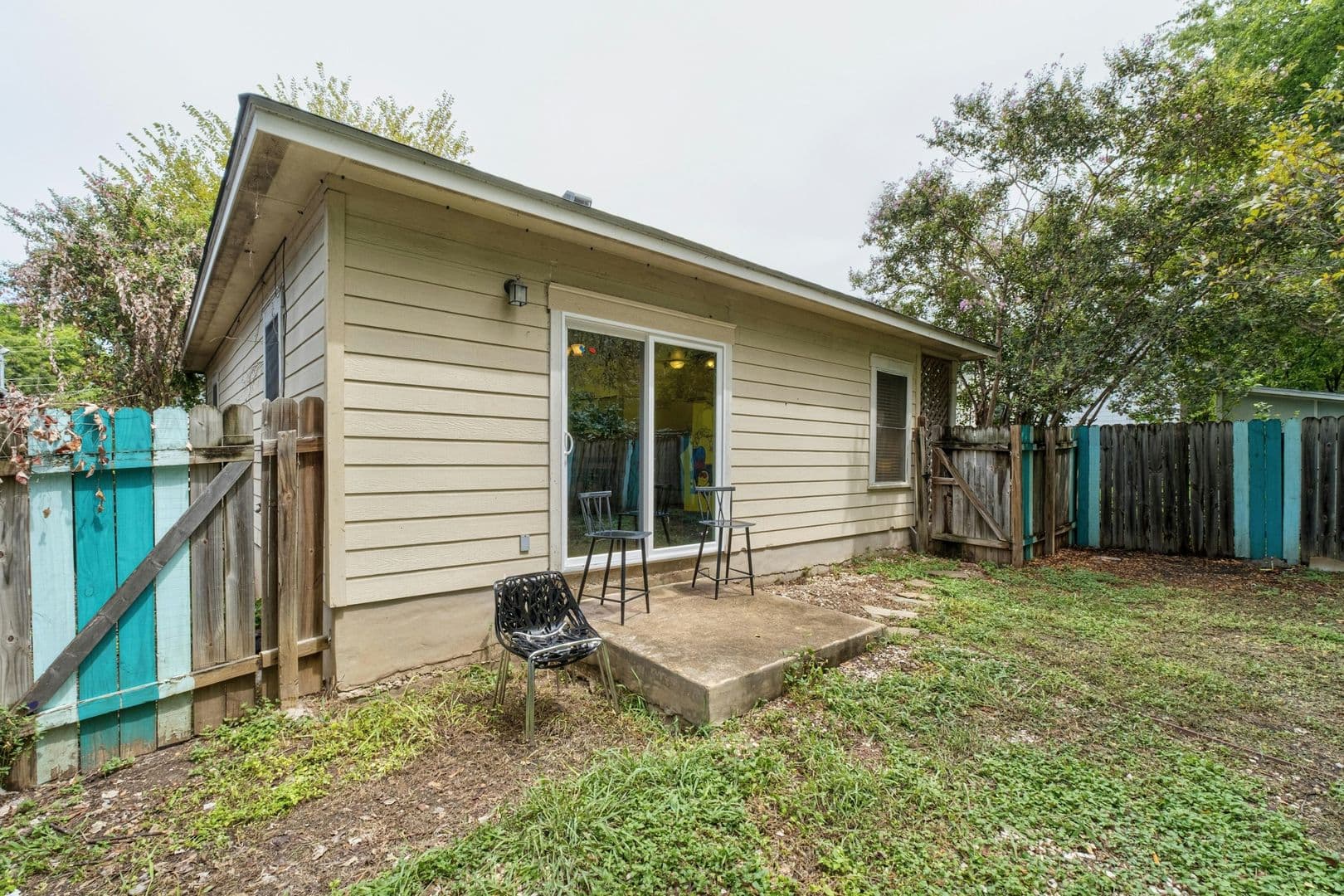 Austin Multiplex: 2917 E 16th St