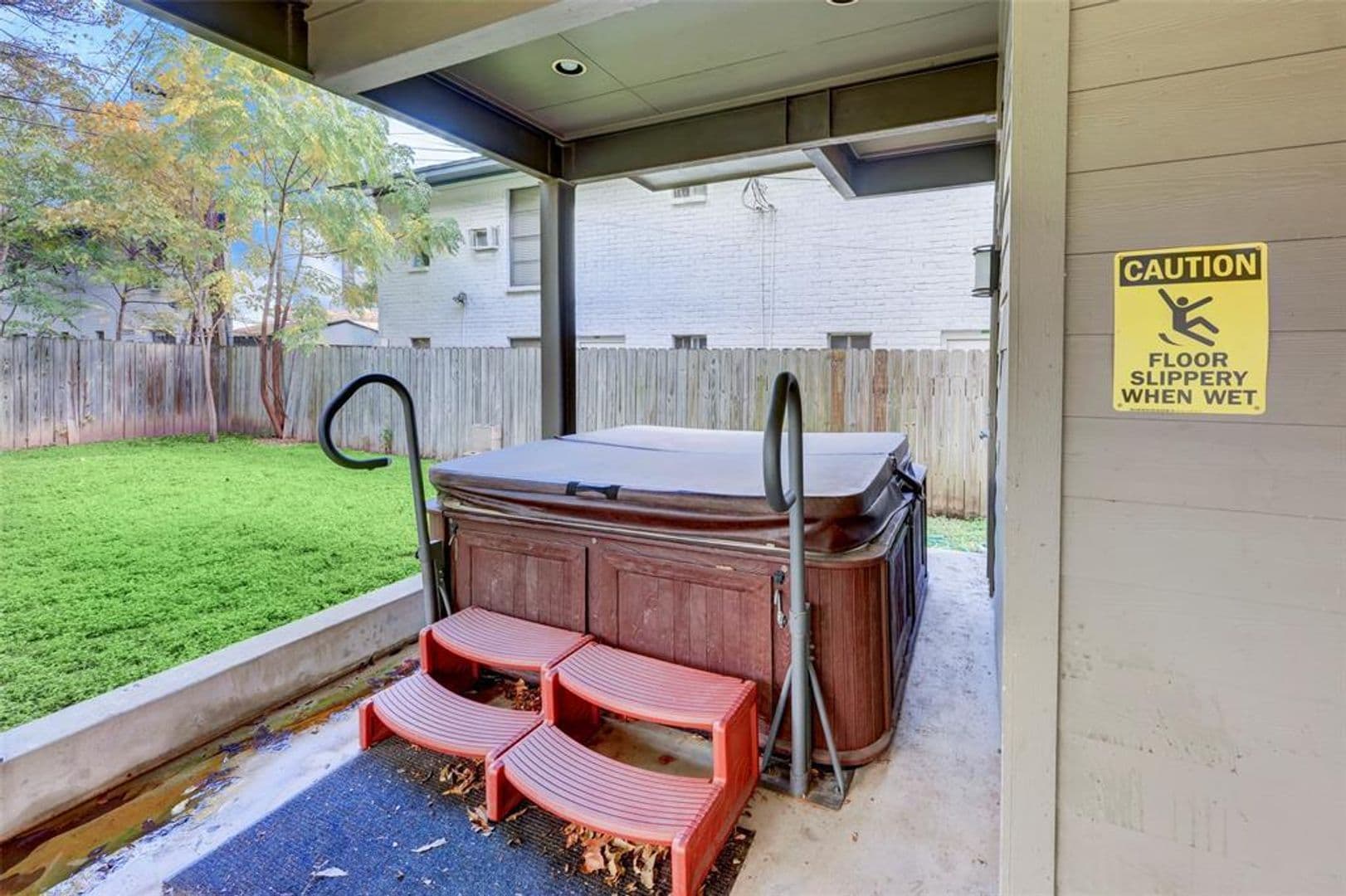 Austin Apartment: 602 W North Loop Blvd