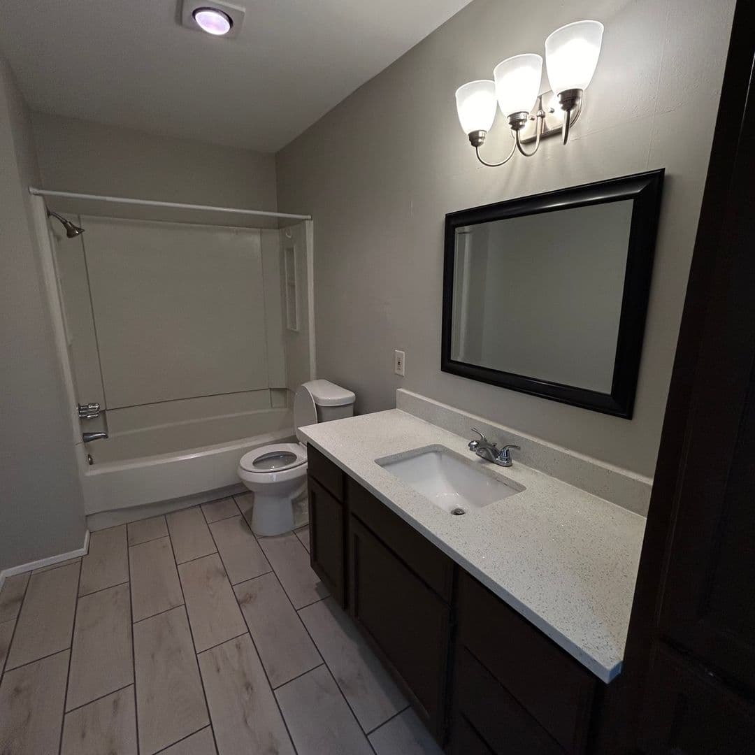 Austin Multiplex: 1700 Waterloo Trl