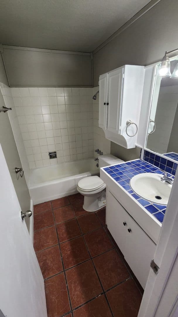 Austin Condo: 1304 Summit St