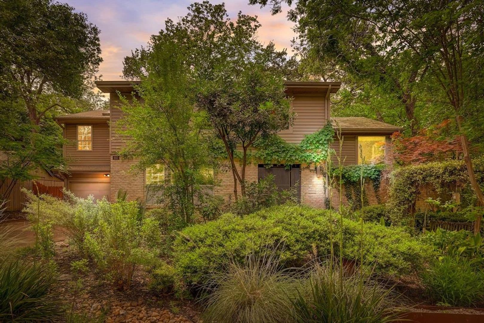 Austin House: 805 Leonard St