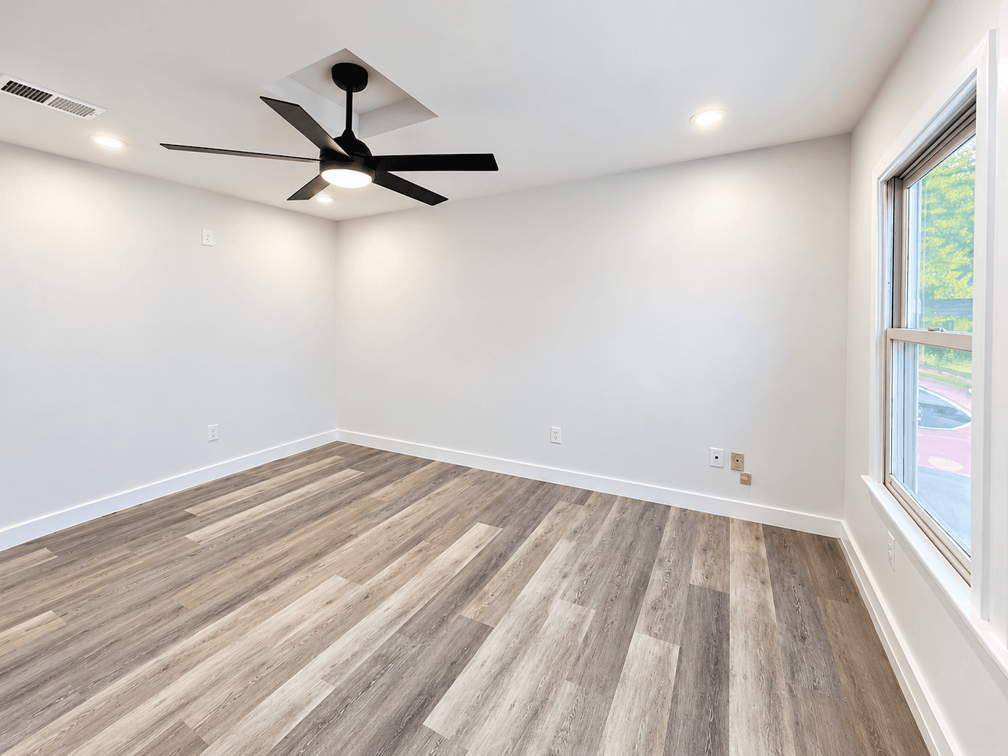 Austin House: 604 Bellevue Pl.