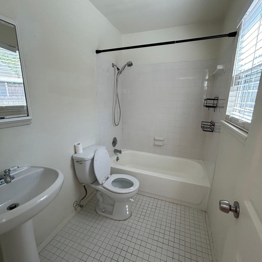Austin Apartment: 1106 W. 22nd St - Unit 3