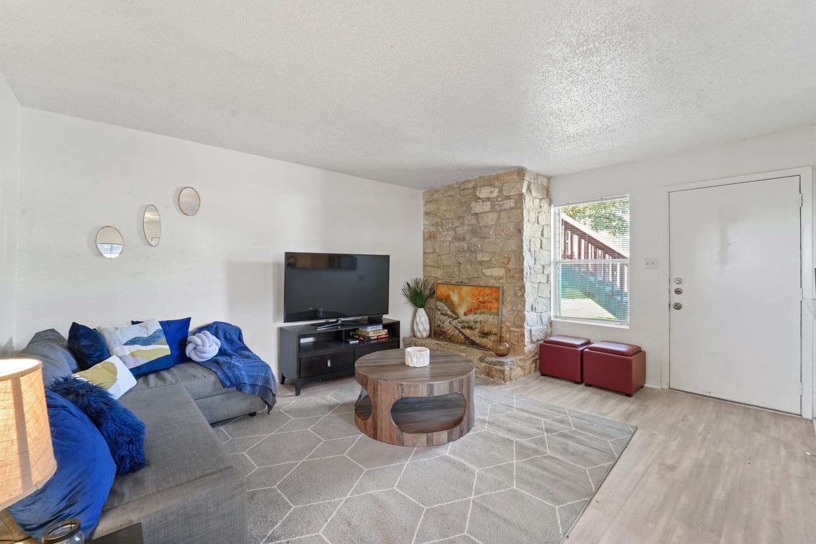 Austin Apartment: 823 Taulbee Ln