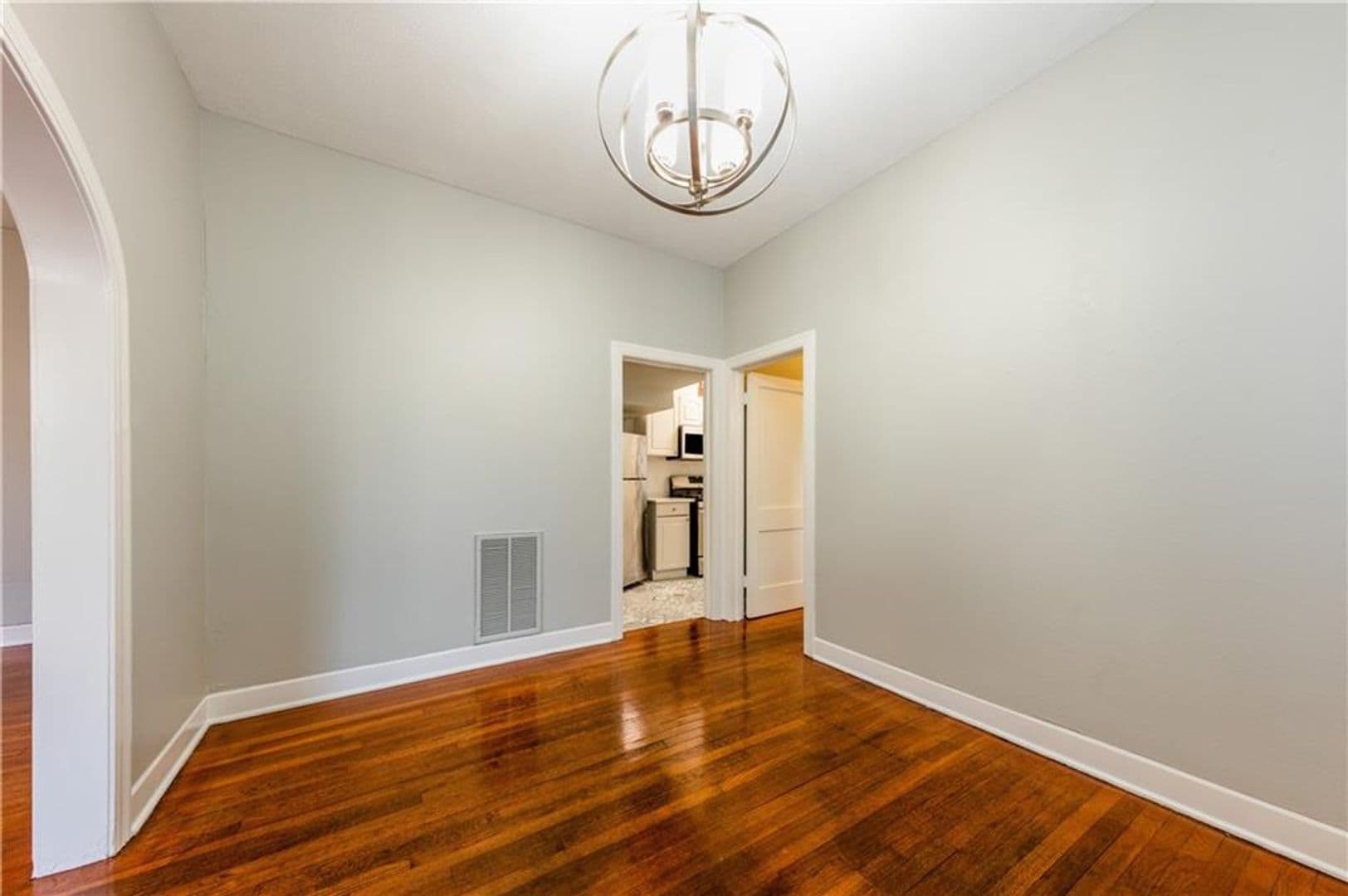 Austin Multiplex: 407 E 32nd St