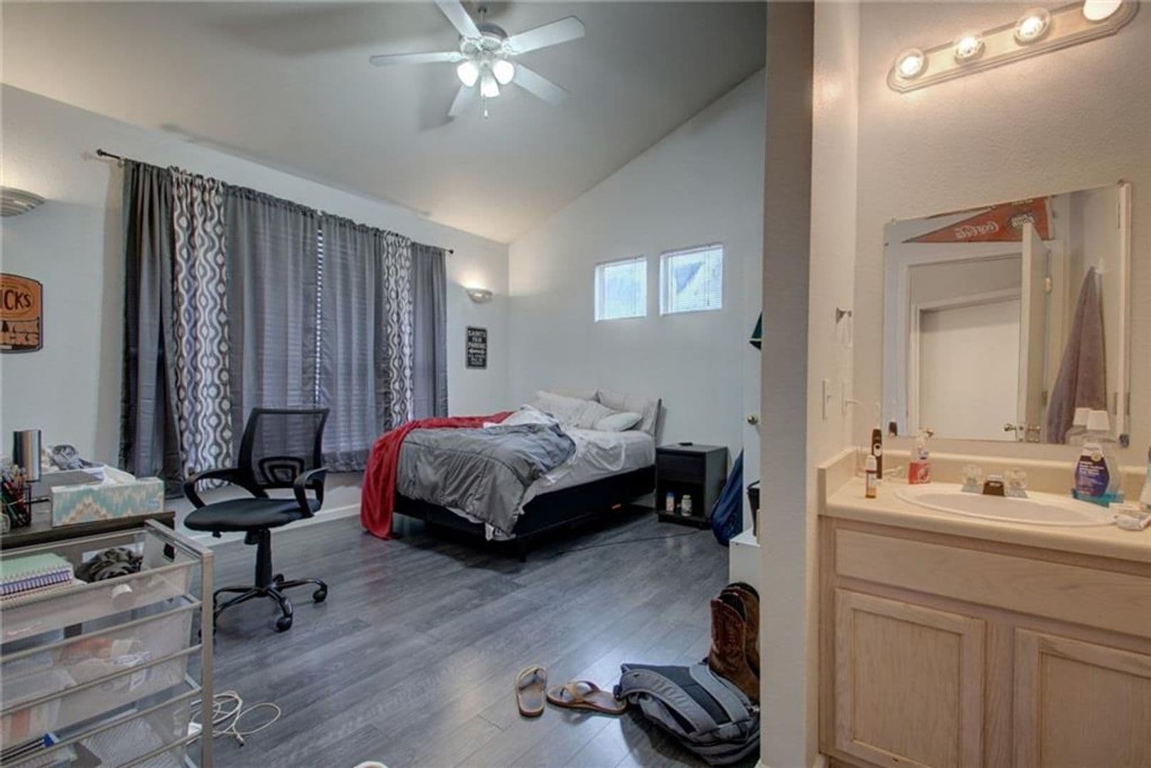 Austin Multiplex: 509 Elmwood Pl