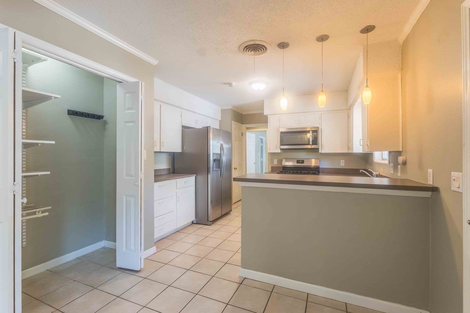Austin Multiplex: 1104 Kinney Ave