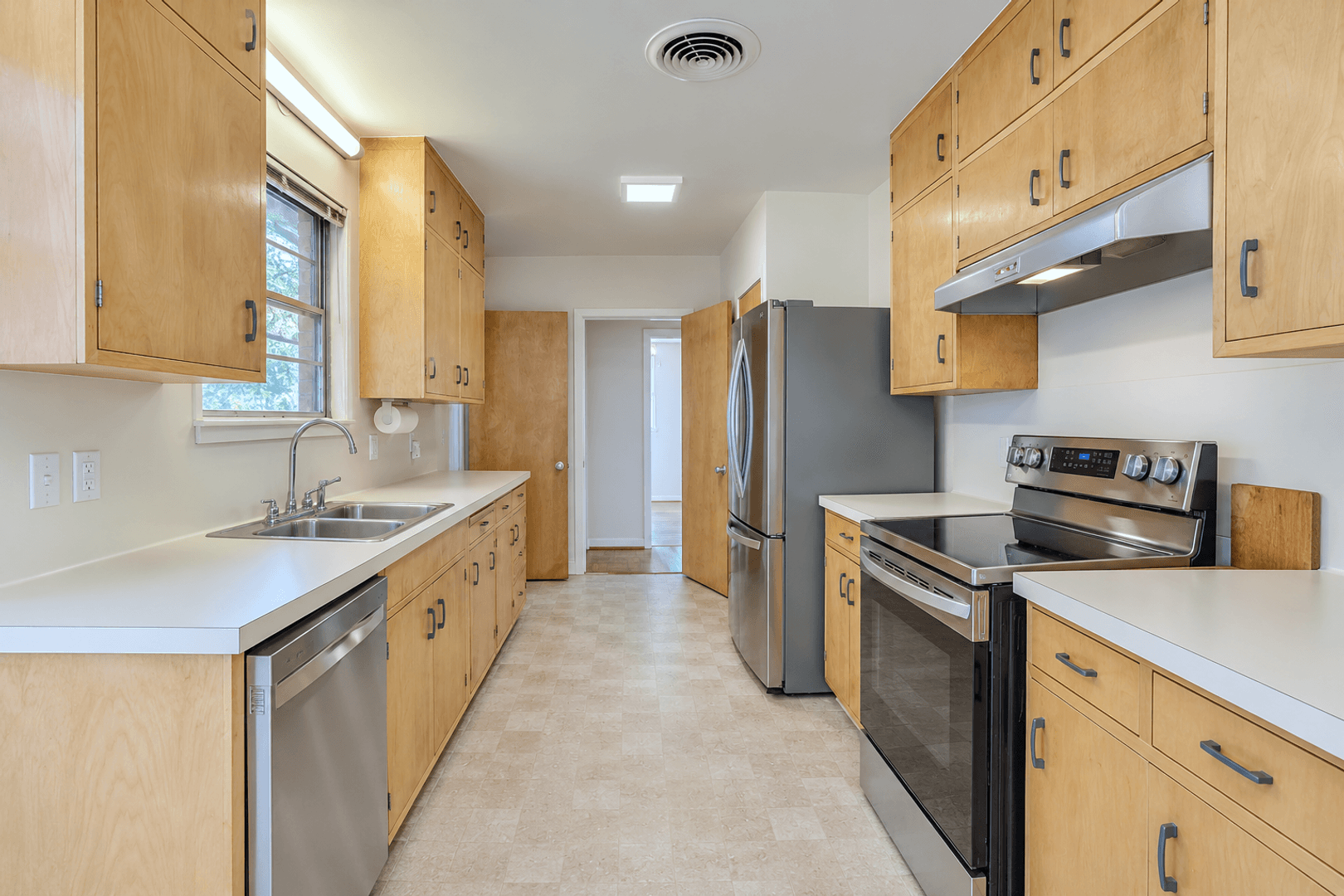 Austin House: 604 Bellevue Pl.