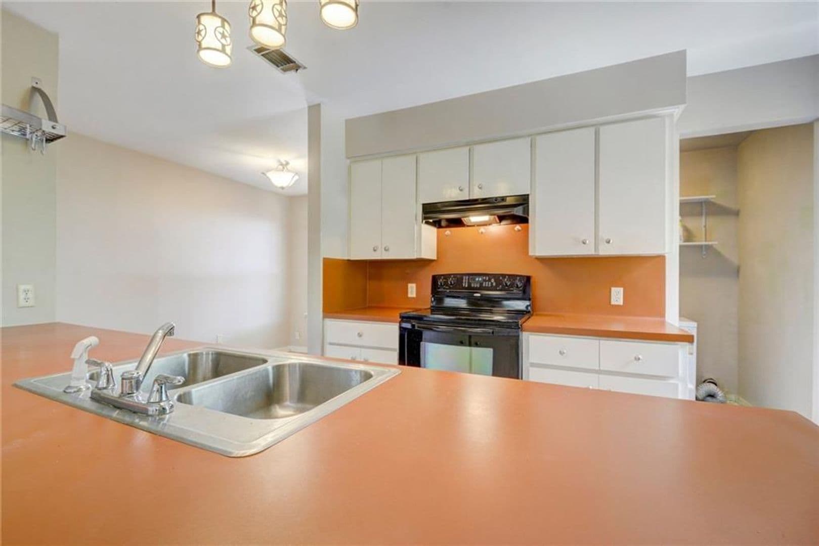 Austin Multiplex: 1305 Lorrain St - Unit E