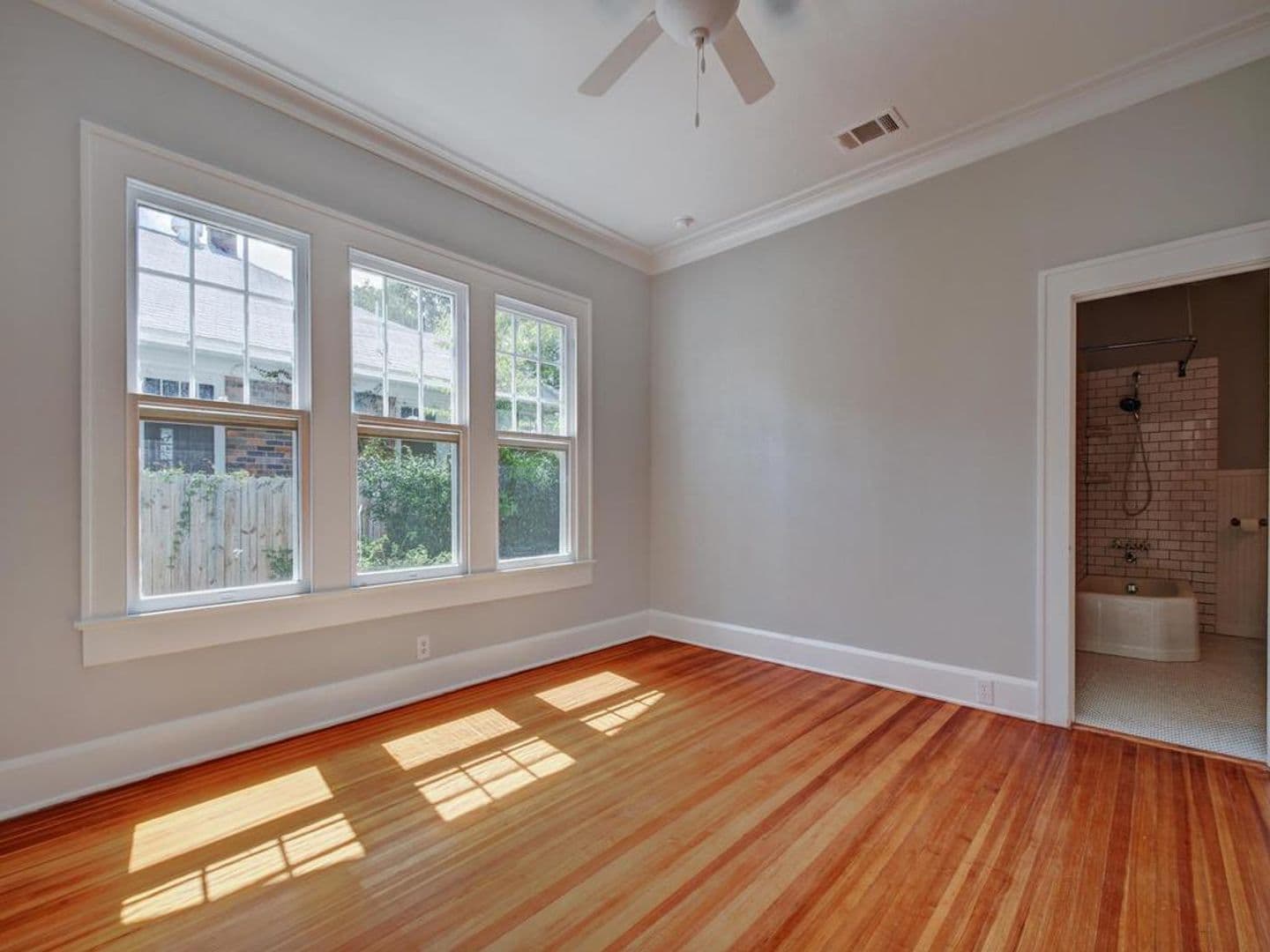 Austin House: 1203 W 22nd 1/2 St