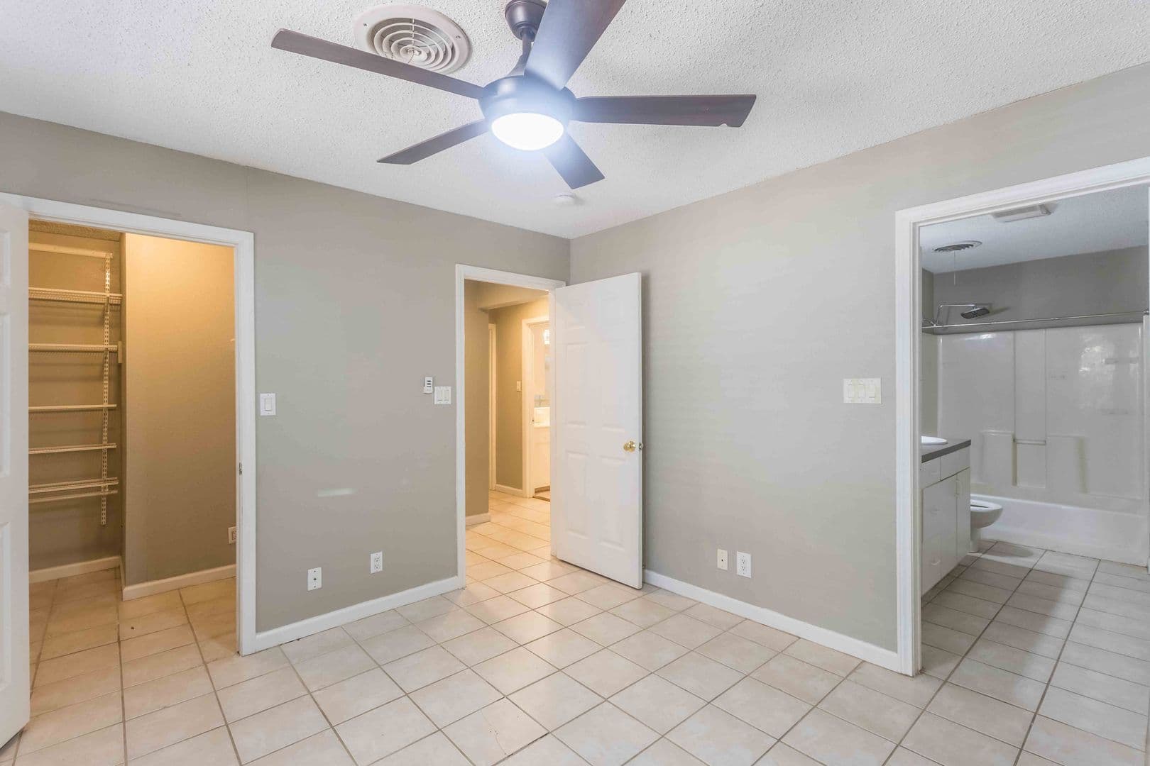 Austin Multiplex: 1104 Kinney Ave