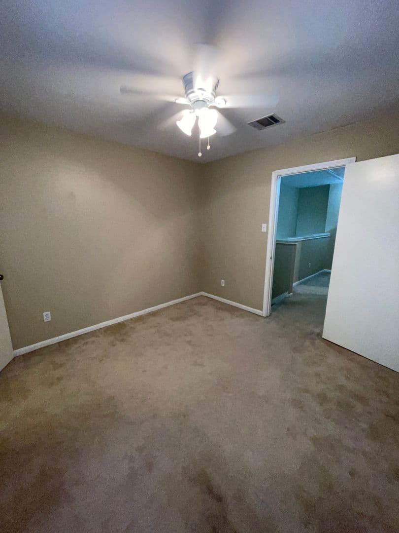 Austin Multiplex: 2400 Riddle Rd - Unit B