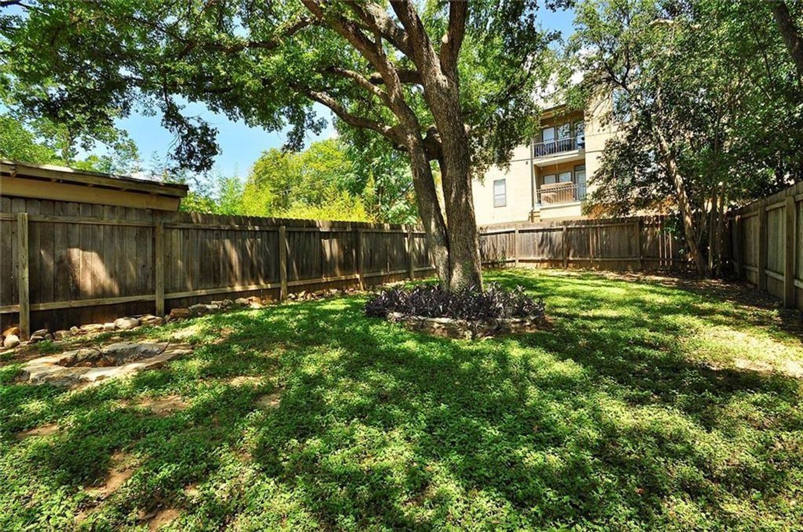 Austin House: 1911 David St.