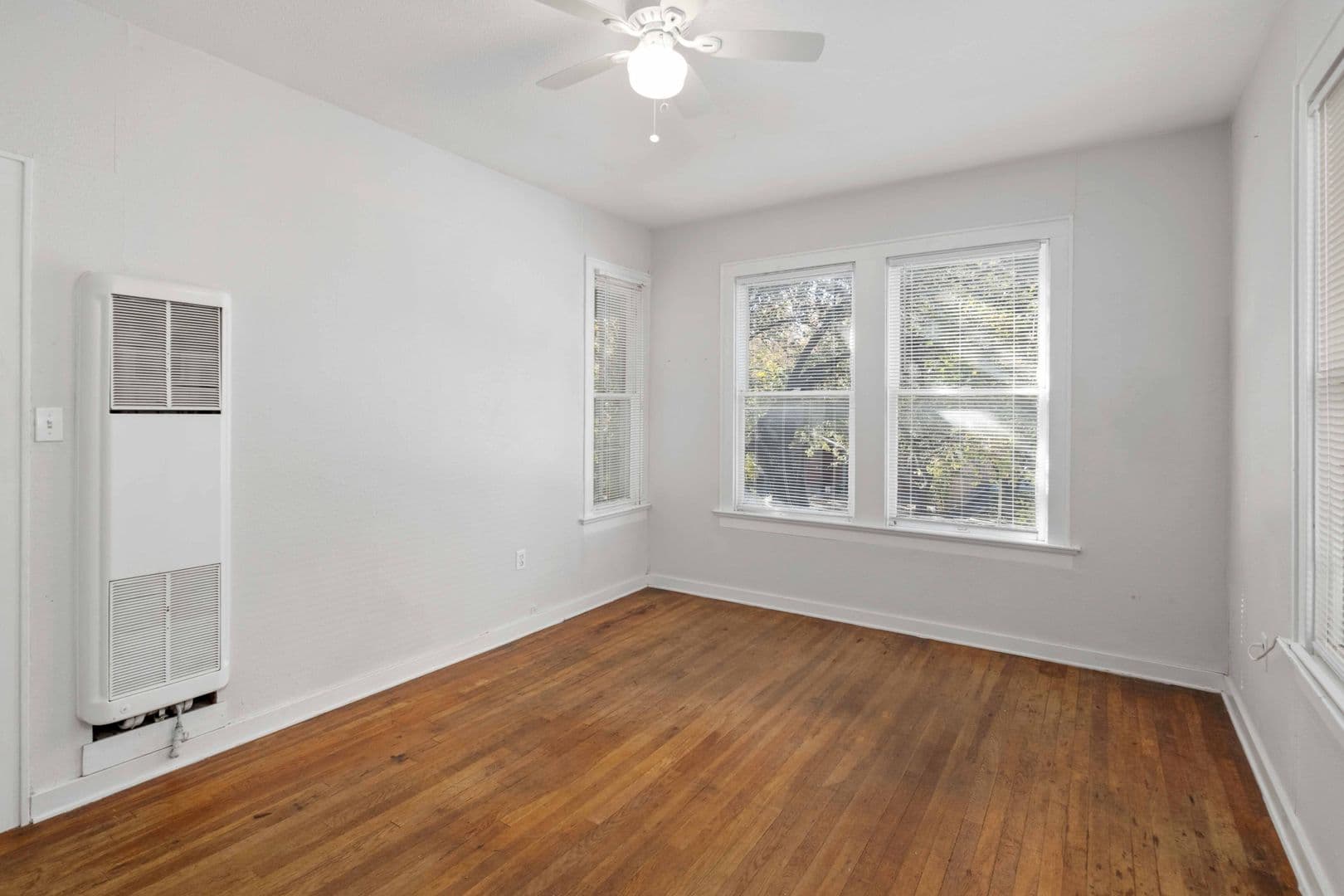 Austin Multiplex: 202 E 31st St