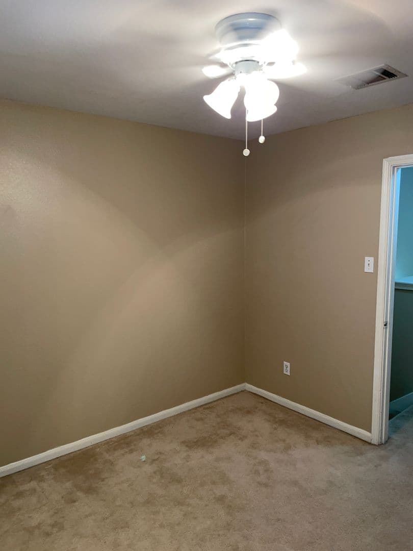 Austin Multiplex: 2400 Riddle Rd - Unit B