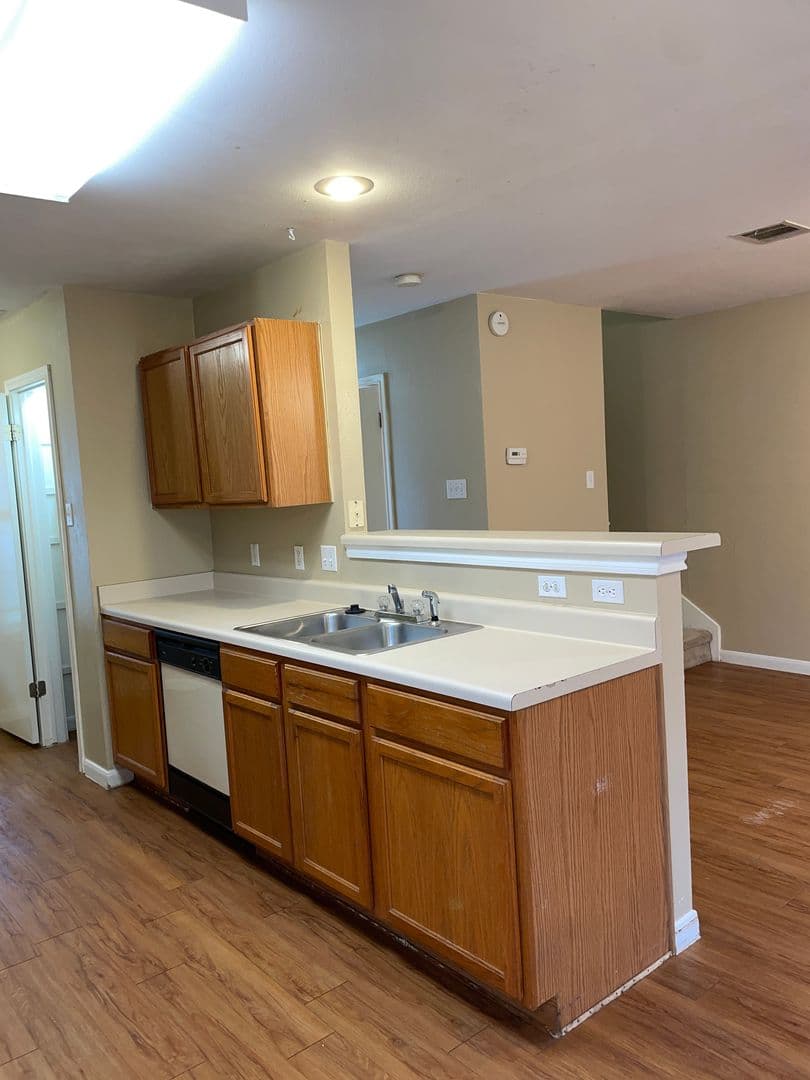 Austin Multiplex: 2400 Riddle Rd - Unit B