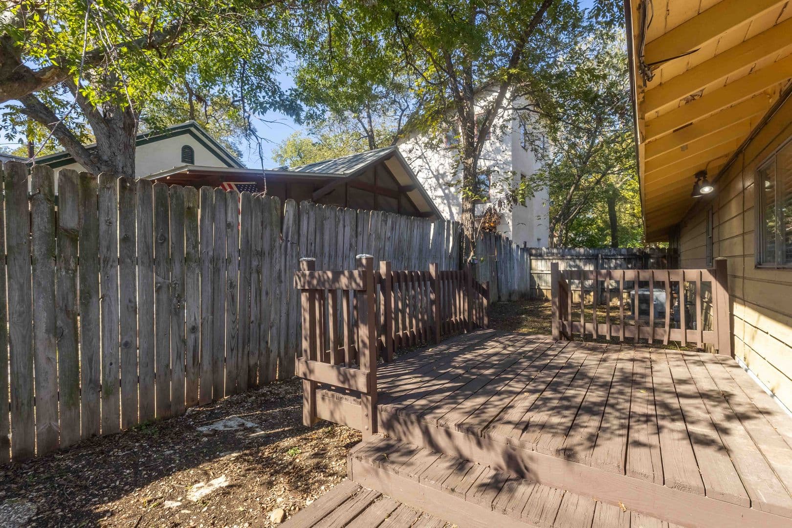 Austin Multiplex: 1104 Kinney Ave