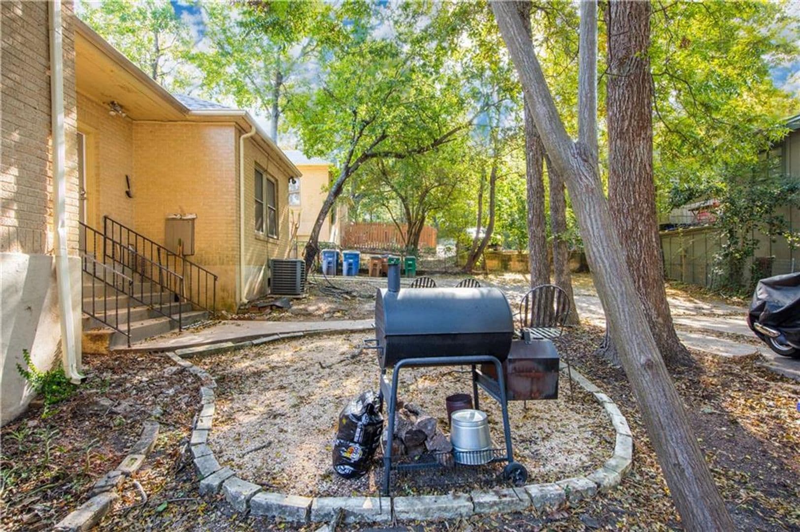 Austin Multiplex: 405 E 32nd St