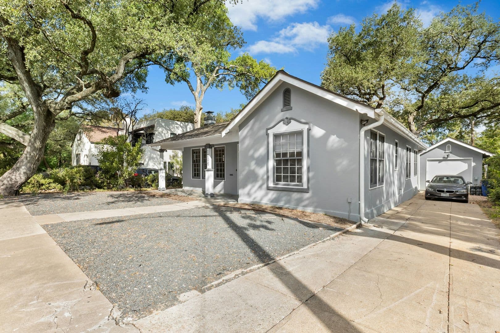 Austin House: 1206 West 22 1/2 Street